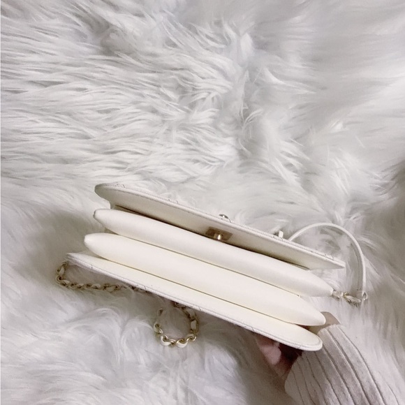 Chanel Mini Flap Bag with top handle GHW Caviar 23B Microchip - Picture 6 of 11